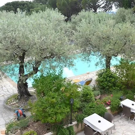 La Picholine En Provence Hotel 3*